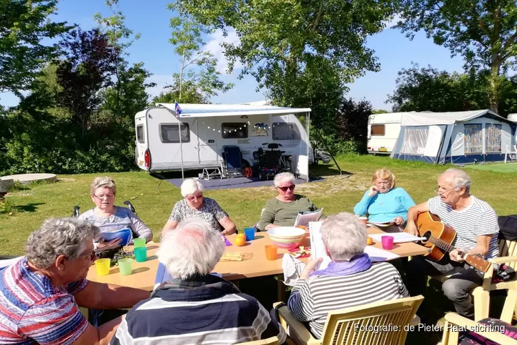 Senioren beleven Gouden Dagen op de camping en het terras