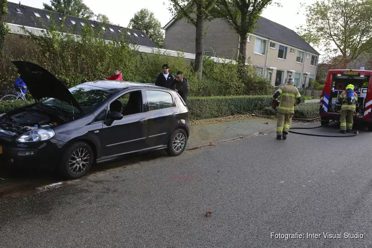 Auto bijna in brand in Heerhugowaard