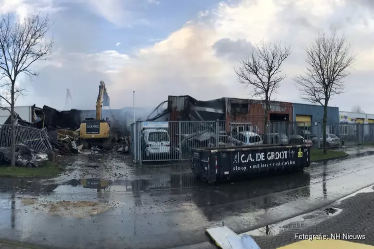 Alkmaarse bedrijven volledig verwoest door brand: "Veertien jaar levenswerk"