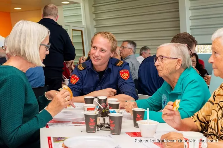 Komende vrijdag "Broodje Brandweer", 65-plussers uitgenodigd voor lunch