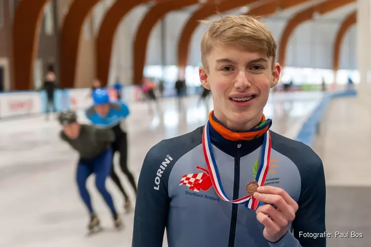 Milan Schenk uit Heerhugowaard behaalt brons tijdens NK Shorttrack