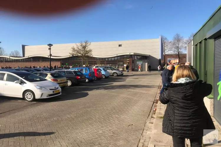 Flinke drukte bij vaccinatielocatie in Heerhugowaard-Zuid