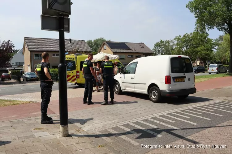 Fietser gewond bij aanrijding op de Middenweg