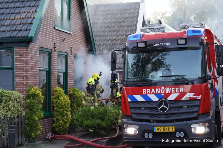 Woning Broek op Langedijk voorlopig onbewoonbaar door brand