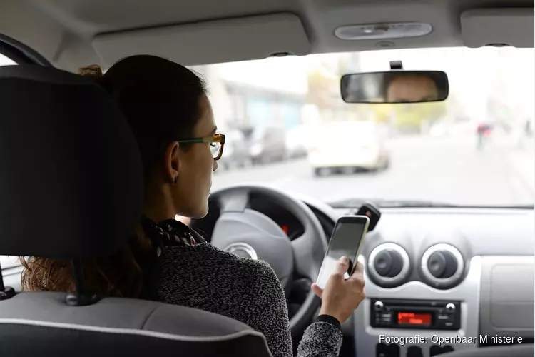 Nederlandse automobilist onderschat eigen gebruik telefoon achter het stuur