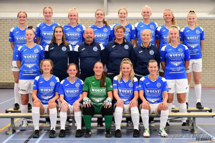 Vrouwen FC Marlène kloppen ook regerend landskampioen