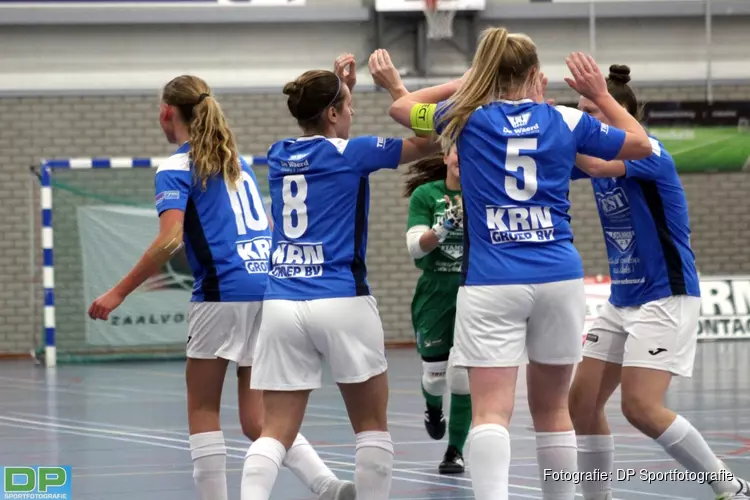 Vrouwen FC Marlène als koploper de play-offs in na ruime winst in Den Haag