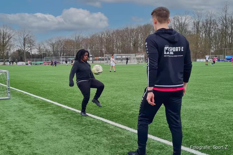 Namish nam haar passie voor voetbal mee naar Heerhugowaard