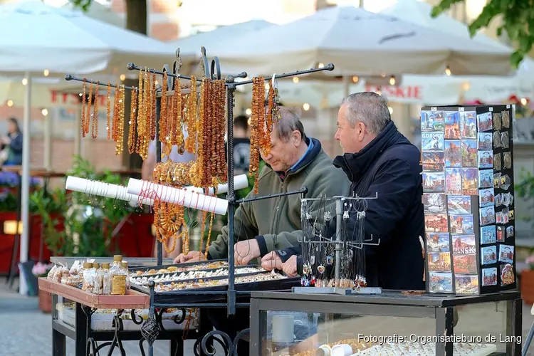 Zondag 6 oktober vlooienmarkt in Sporthal Geestmerambacht te Noord-Scharwoude